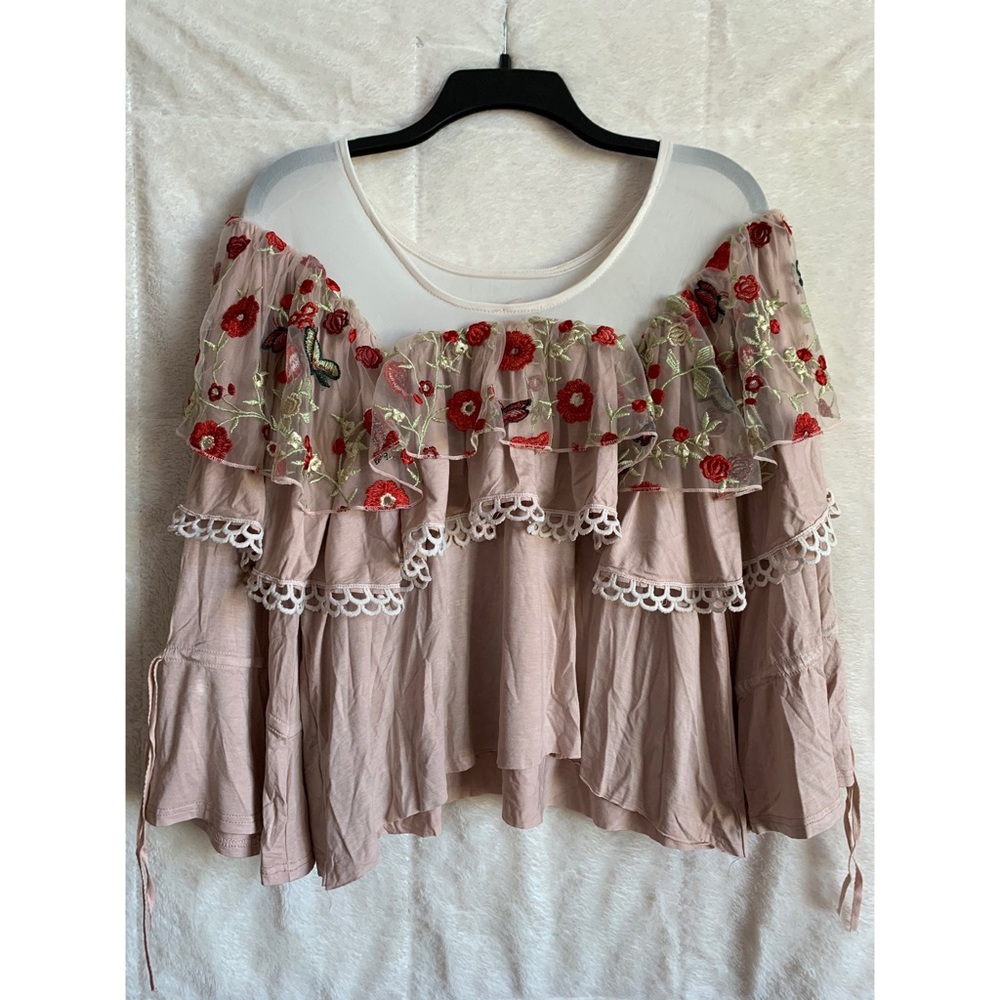 Layered Ruffly Top - Picture 4 of 4